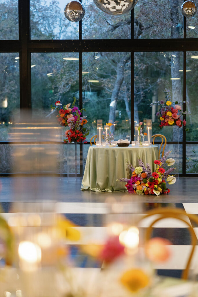 Grand Lady Austin non-hotel wedding venue manor TX oak trees and historic mansion