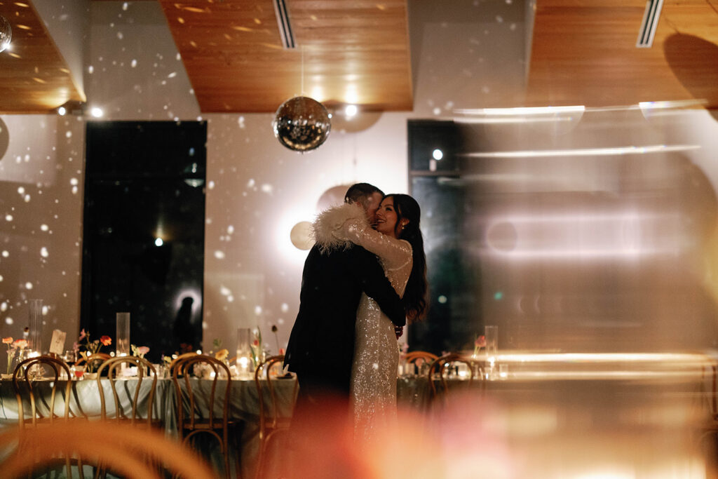 Grand Lady Austin non-hotel wedding venue manor TX oak trees and historic mansion