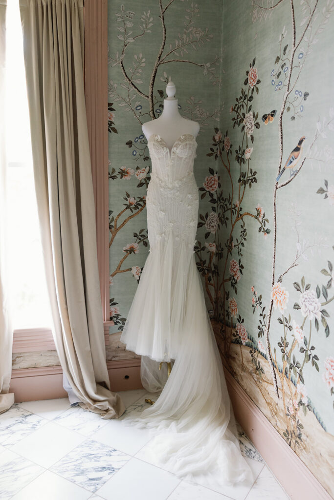 Barr Mansion wedding ceremony seasonal blooms Austin non-hotel wedding venue photographer