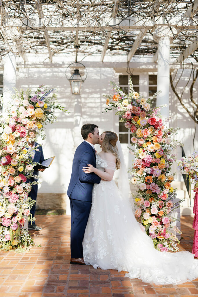 Woodbine Mansion ceremony under old growth oak trees Austin non-hotel wedding venue photographer