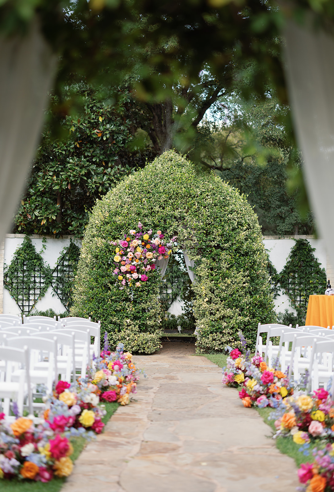 Secret garden wedding venue in Austin with lush greenery at Hummingbird House